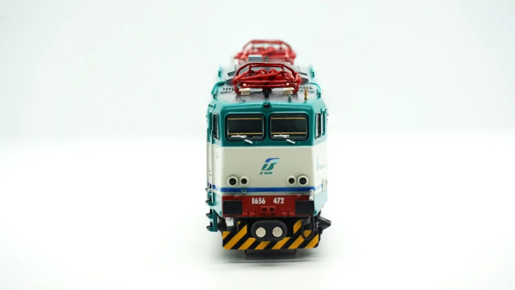Magnetic coupler Ø1,5mm N scale trains