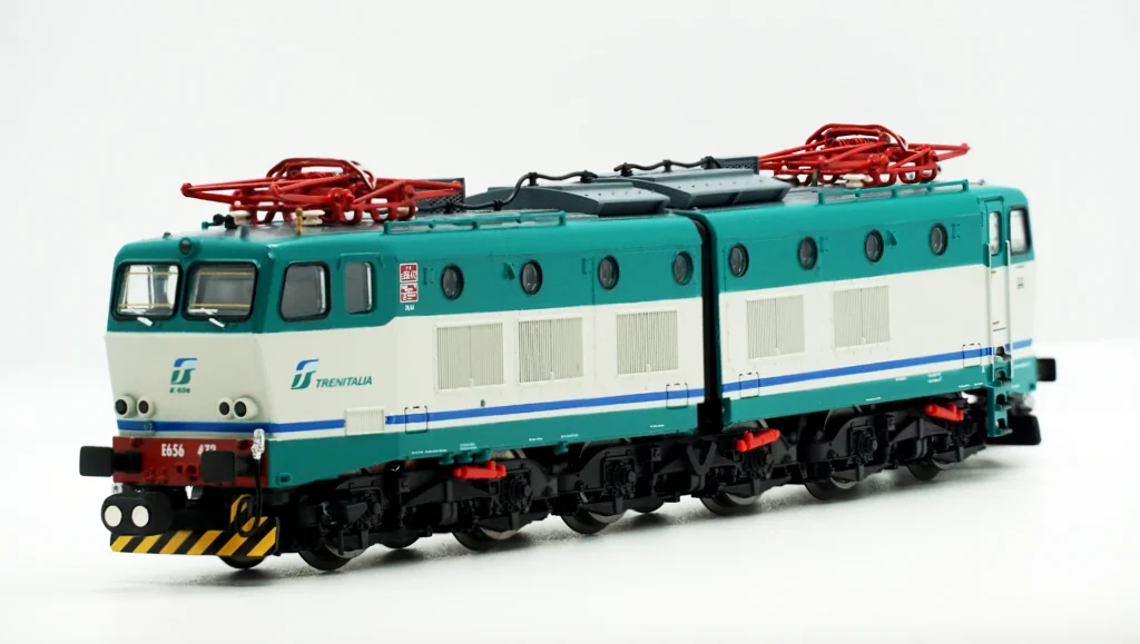 Magnetic coupler Ø1,5mm N scale trains